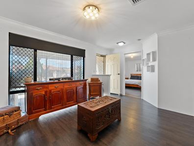 27 Mornington Bvd, Waikiki WA 6169