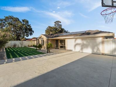 8 Wattle Drive, Morley WA 6062
