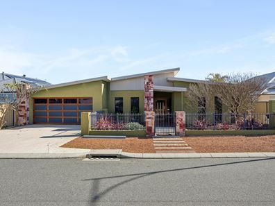 8 Lyssos Way, Tapping WA 6065