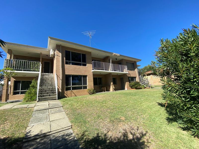 2/32 Bussell Road, Wembley Downs