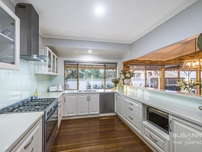 30 Gray Road, Gooseberry Hill WA 6076
