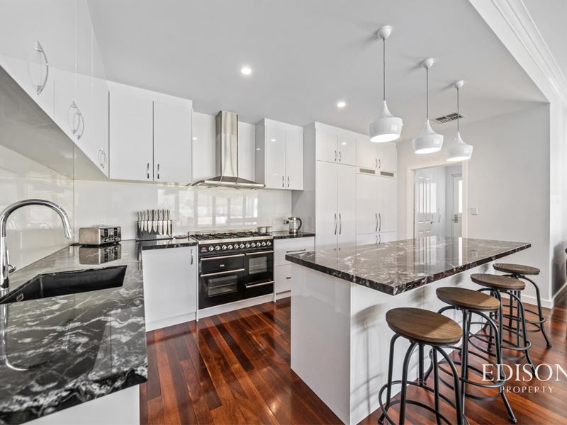 9 Woodlands Street, Menora WA 6050