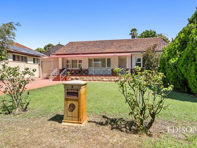 9 Woodlands Street, Menora WA 6050