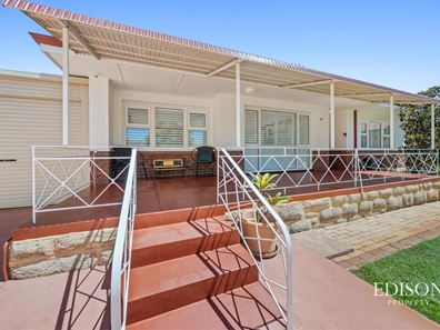 9 Woodlands Street, Menora WA 6050
