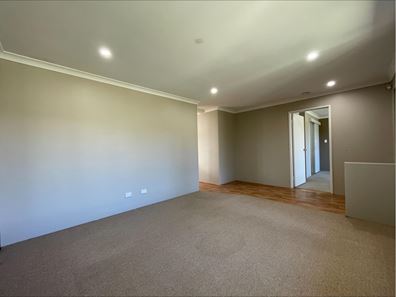 15 Elmina Avenue, Ellenbrook WA 6069