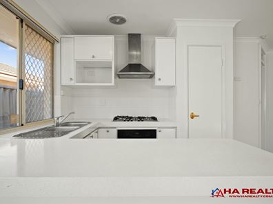 Unit 6/5-9 Herndon Close, Cannington WA 6107