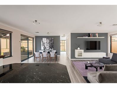 76 Dalrymple Drive, Leda WA 6170