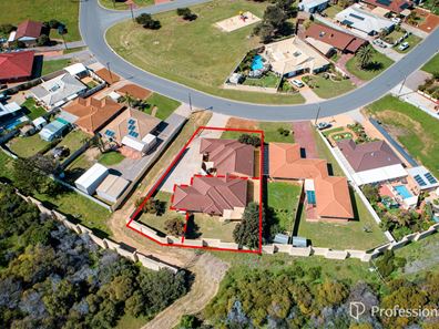 20A & B Glass Crescent, Mahomets Flats WA 6530