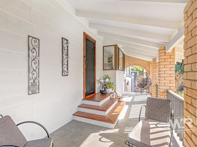 12 Bundara Close, Little Grove WA 6330