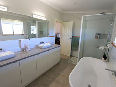 85 Fitzpatrick Road, Hines Hill WA 6413
