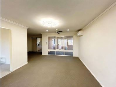4 Bayham Place, Huntingdale WA 6110