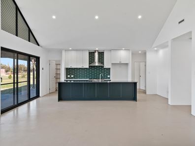 15 Larkin Close, North Dandalup WA 6207