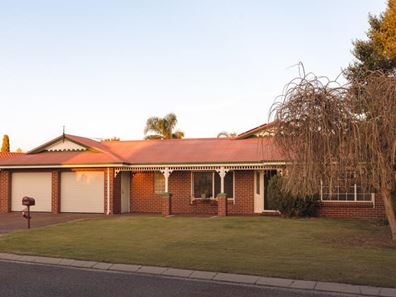 30 Southpointe Crescent, Ballajura WA 6066