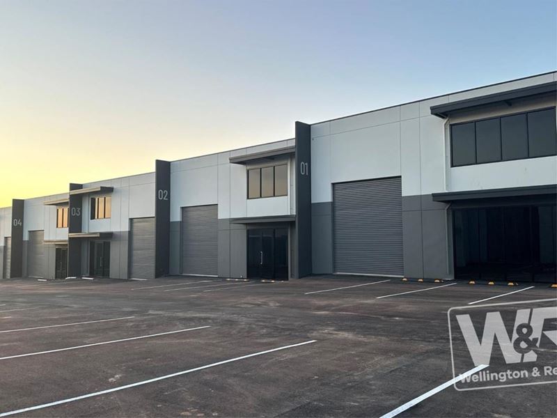 Unit 8/105 East River Road, Hay