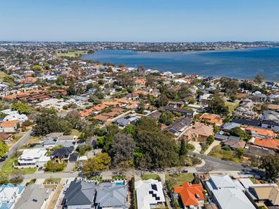 66 Macleod Road, Applecross WA 6153