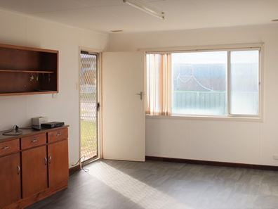 18 Flinders Street, Hopetoun WA 6348