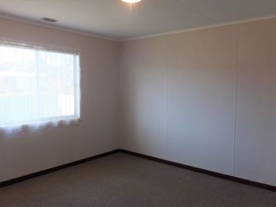 18 Flinders Street, Hopetoun WA 6348
