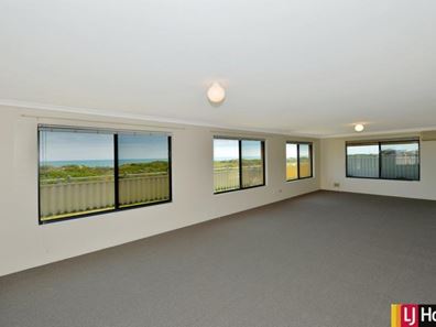 54 Ronsard Drive, San Remo WA 6210
