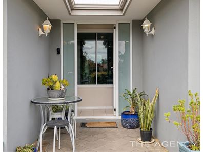 6 Richmond Entrance, Success WA 6164