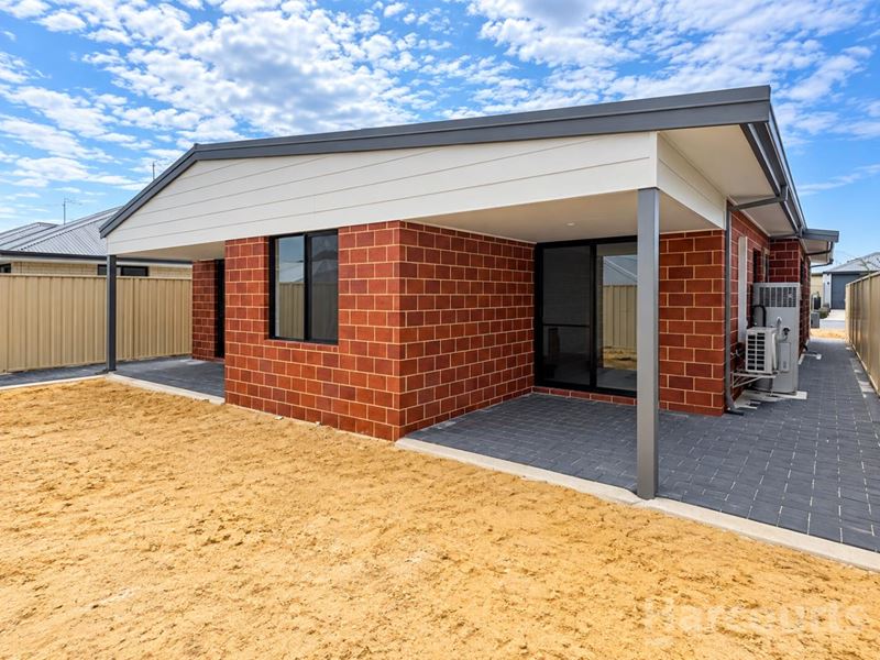 8B Somerset Way, Lakelands WA 6180