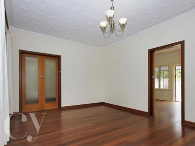 142 Lefroy Road, Beaconsfield WA 6162