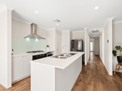 6 Haifa Street, Coogee WA 6166