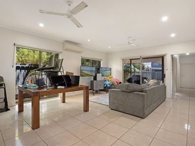 81 Baynton Drive, Baynton WA 6714
