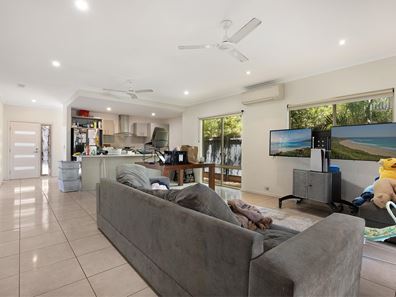 81 Baynton Drive, Baynton WA 6714