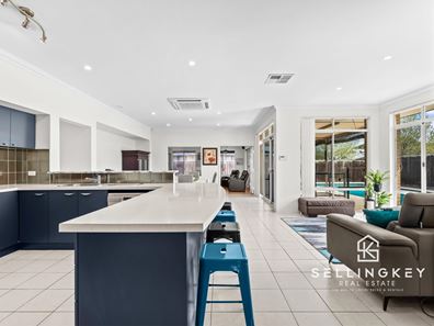 12 ARISTEA Bend, Canning Vale WA 6155