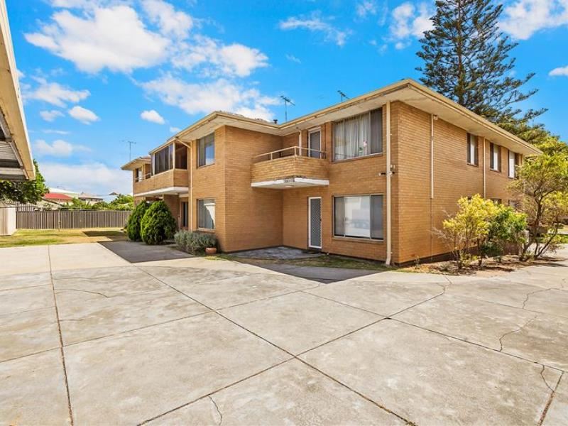 3/9-11 Gloucester Avenue, Shoalwater WA 6169