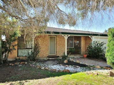 8 Kangaroo Entrance, Stratton WA 6056