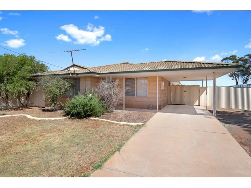 14 Talmalmo Place, South Kalgoorlie