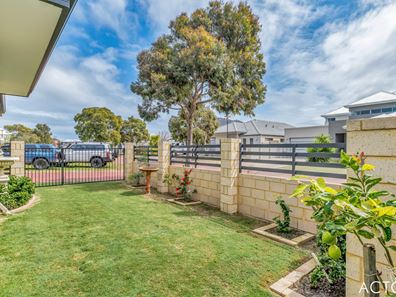 6 Gael Place, Dudley Park WA 6210