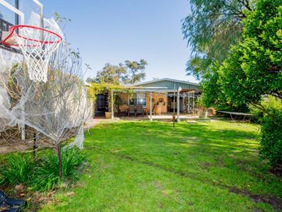 11 Hands Street, Eaton WA 6232