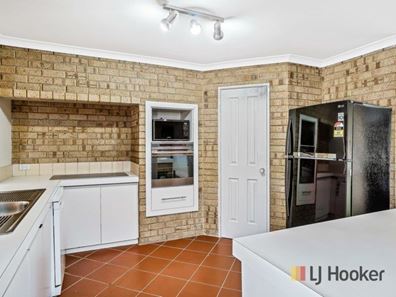 2 Cygnet Close, Ballajura WA 6066