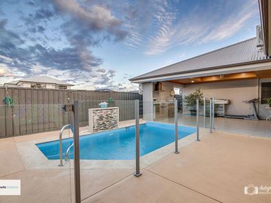 2 Helena Way, Landsdale WA 6065