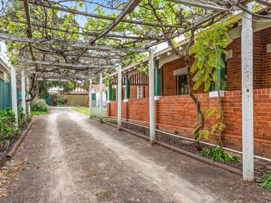 4 Water Street, Guildford WA 6055