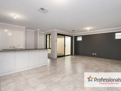 7 Wadham Link, Piara Waters WA 6112