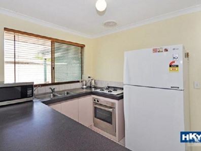 17 Borah Court, Caversham WA 6055