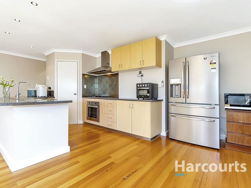 15 Retreat Green, Banksia Grove
