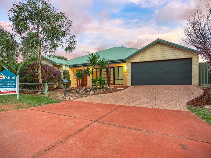 22 Bernard Street, Kelmscott WA 6111