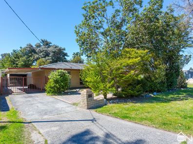 12 Tullamore Avenue, Thornlie WA 6108