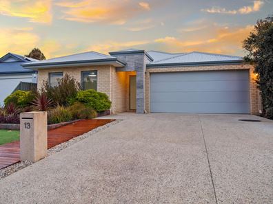 13 Mclachlan Turn, Byford WA 6122