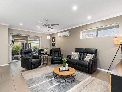 1/15 May Street, Gosnells WA 6110