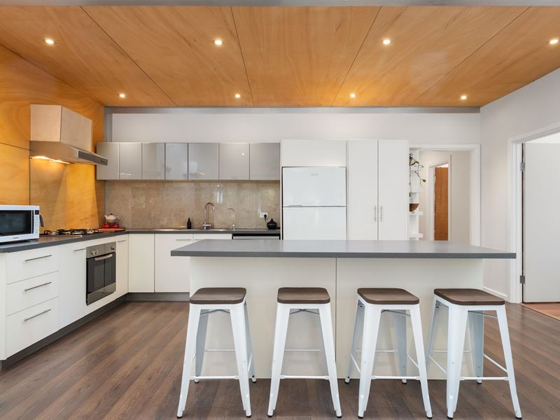 20 Thomas Road, Glen Forrest