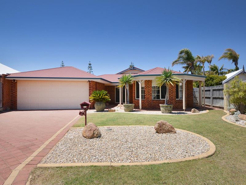 4 Dakar Way, Mindarie WA 6030