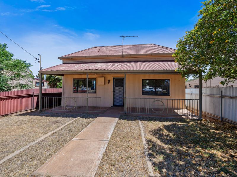 14 Rhodes Street, Kalgoorlie