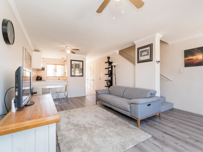 106/2 Wall Street, Maylands