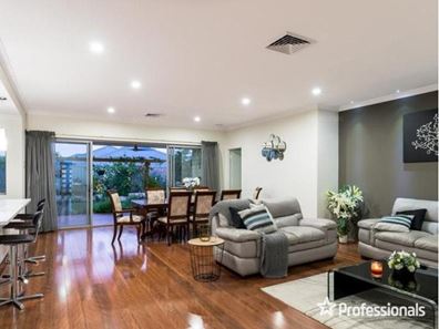 5 Euclid Pass, Piara Waters WA 6112