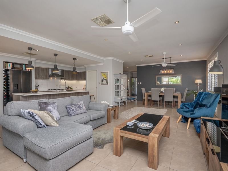 6 Rosette Place, Piara Waters WA 6112